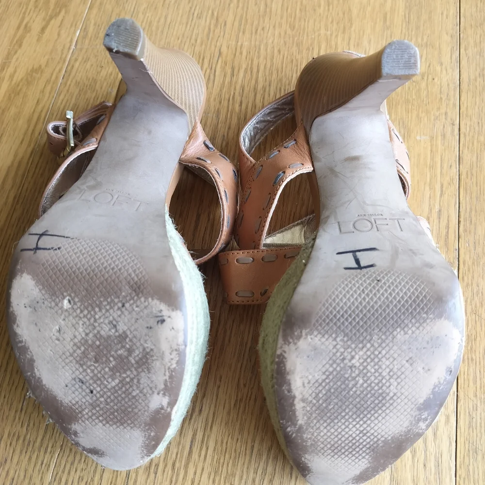 Ann Taylor LOFT Brown Leather Stitching Platform Heels Women's Size 6M